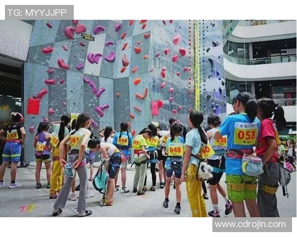 武汉攀岩队携手奋进团队协作排名创新高展现团结力量 武汉攀岩队携手奋进团队协作排名创新高展现团结力量