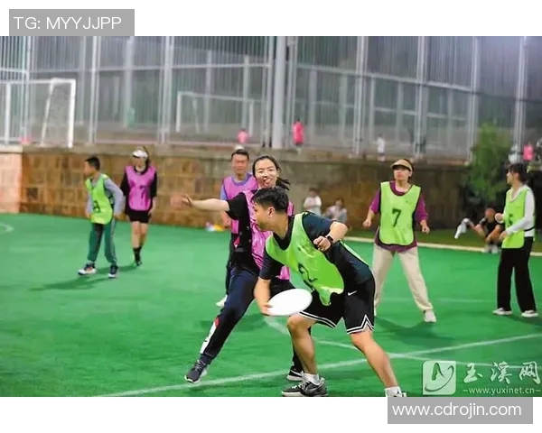 杭州飞盘队与深圳飞盘队赛后复盘团队协作的精彩瞬间与经验分享 杭州飞盘队与深圳飞盘队赛后复盘团队协作的精彩瞬间与经验分享